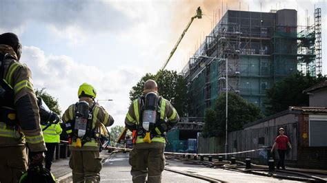 bbc sotwe|Dagenham fire latest: Family fears they've 'lost everything' as.